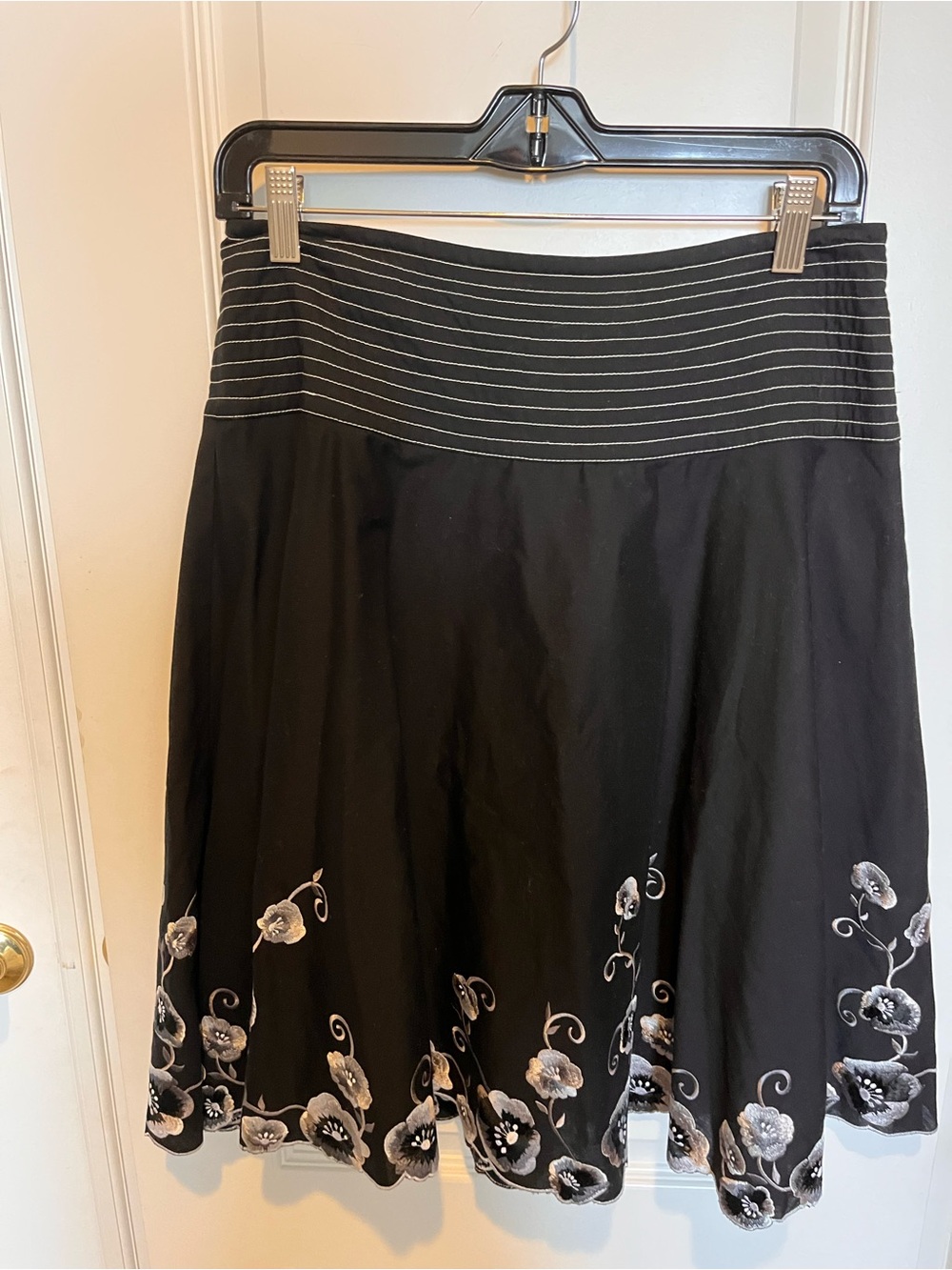 Nine West Black A-Line Skirt with White Floral Embroidery